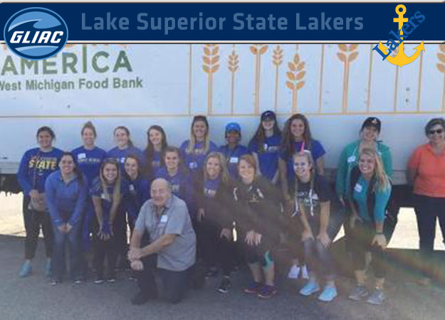 LSSU Lakers Volleyball Volunteers with Feed America