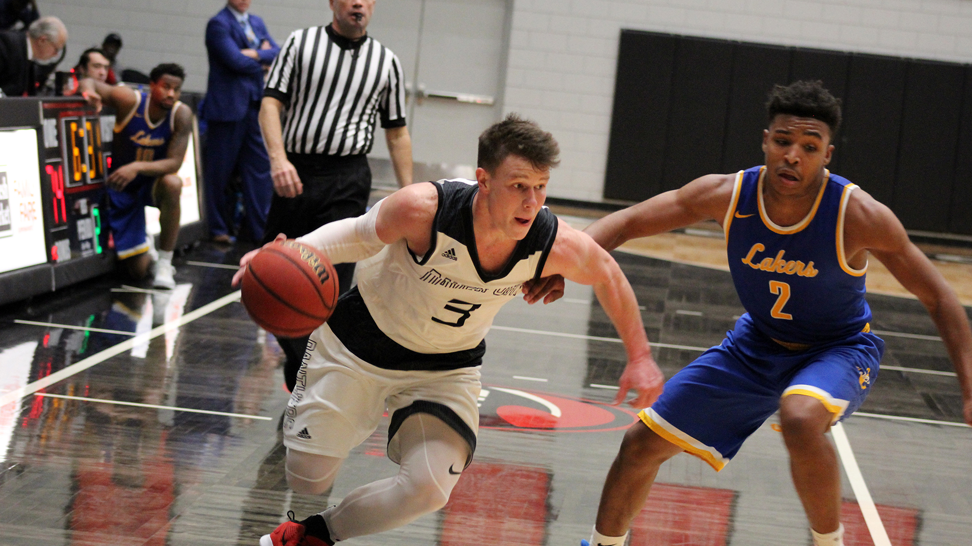 Davenport wins up-tempo game against Great Lakes Christian 105-77